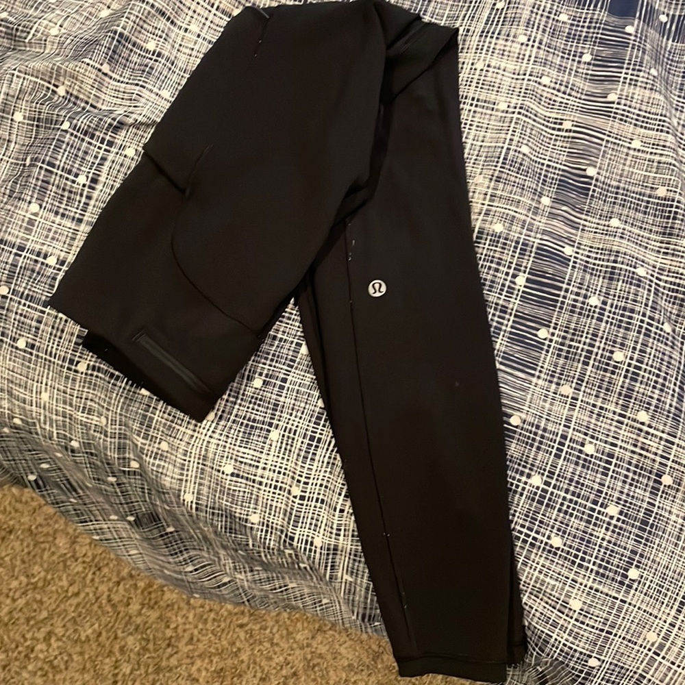 Lululemon sz 2 high rise leggings used but in great condition